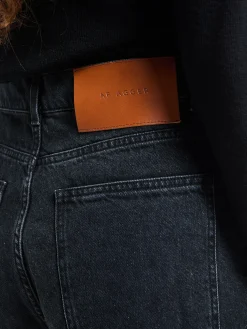 Barrel Jeans i Washed Black