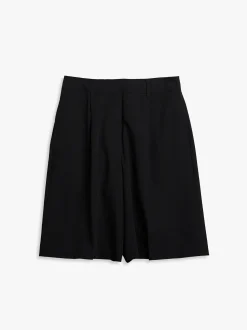 Bermuda Shorts in Black