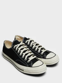 Chuck 70 Low Top Canvas Sneakers i Sort