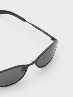 Cohen Solbriller i Matte Black og Solid Black Linser