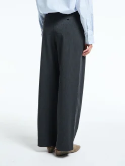 Double Pleated Wide Slacks i Grå