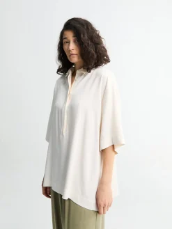 Eda Fluid Polo Shirt i Elfenben