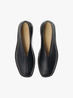 Flade Læder Piped Slippers i Sort og Mørkebrun