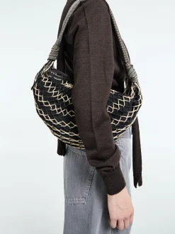 Fortune Croissant Filt Bag in Chevron Light Beige og Black