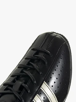 Japan Lux Sneakers in Core Black, Cloud White og Gold Metallic