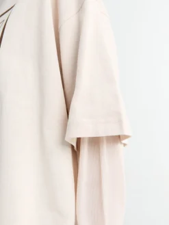 Layered Graphic T-shirt i Varm Beige