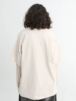 Layered Graphic T-shirt i Varm Beige