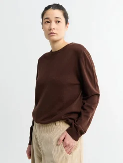Merino strikket crew neck i Brun