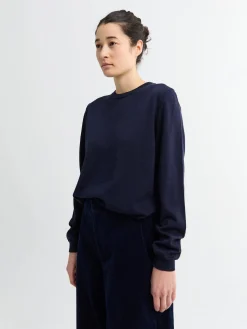 Merino striktrøje med rund hals i Navy