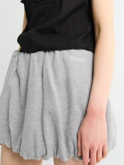 Mini Volumed Skirt i Melange Grå