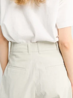 Minos Single Pleat Curved Leg Pant i Bone