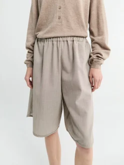 Nelis Suiting Bermuda Shorts i Beige Melange