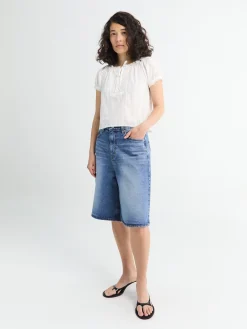 Relaxed Bermuda Denim Shorts i Classic Blue