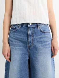 Relaxed Bermuda Denim Shorts i Classic Blue