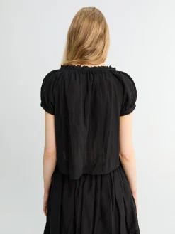 Ribbet Shirring Bluse i Sort