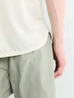 Solar Chase kortærmet Dri-Fit Top i Sea Glass og Summit White