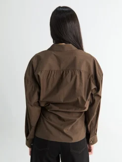 Straight Collar Twisted skjorte i Truffle