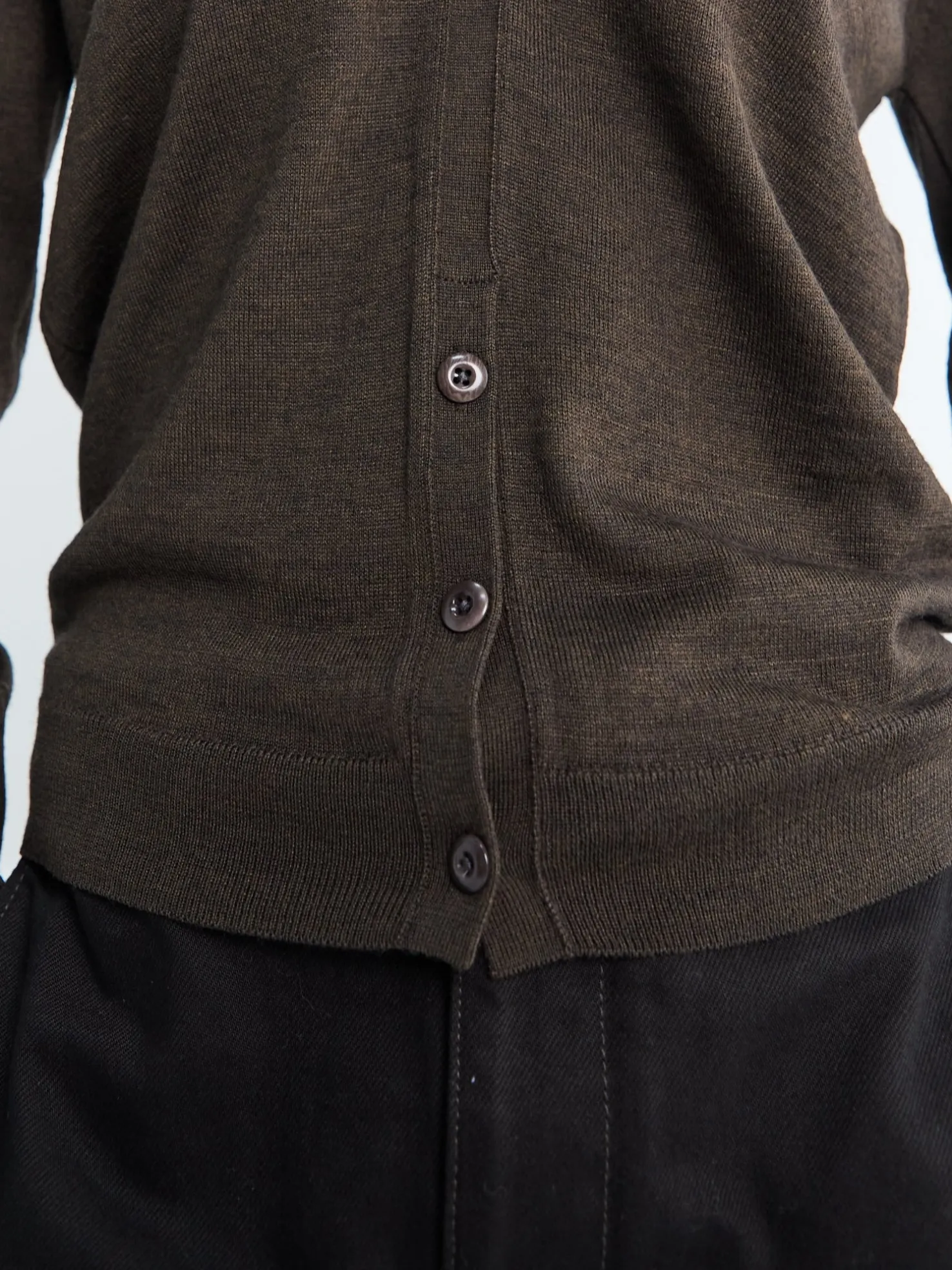 Twisted V Neck Cardigan i Dark Cacao