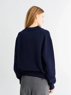 Unisex Collared Sweater i Navy