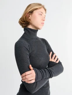 Utica Thin Turtleneck Sweater i Mørk Grå Melange