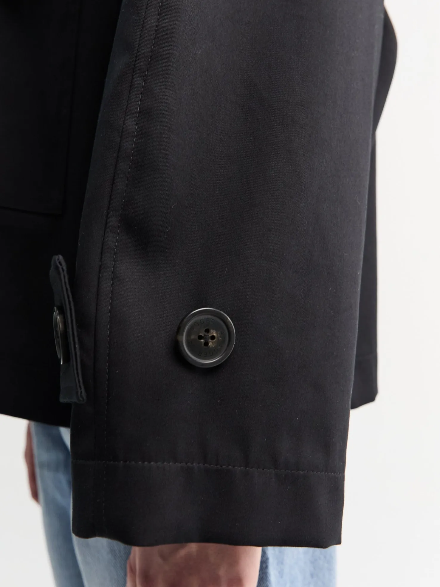 Water Resistant Jakke i Sort